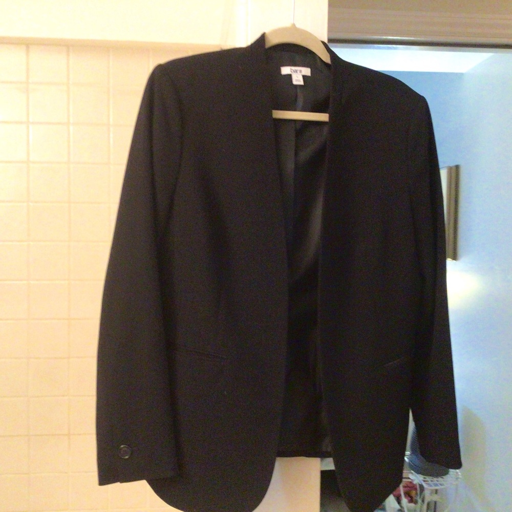 Sophisticate Collarless Perfect Black Blazer.  Fully lined.